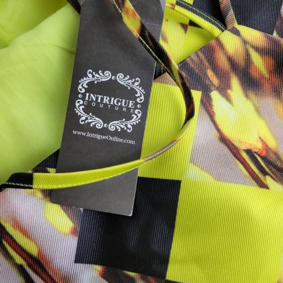 INTRIGUE COUTURE Back Out Geometric Halter Swing Dress - Picture 5 of 11